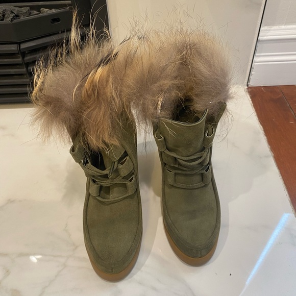 Cecilia New York Fur Wedges - Picture 6 of 6